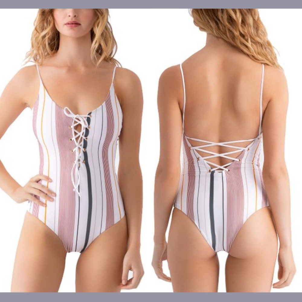 NWT TAVIK [ XS ]‎ Monahan Lace Up One Piece Swimsuit in White Berry Stripe